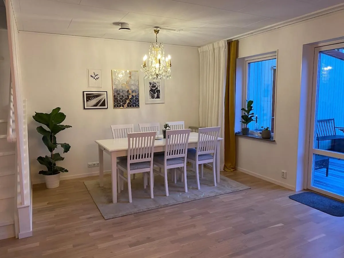 דירות גטבורג Family Friendly Newly Built Townhouse In Quiet Area
